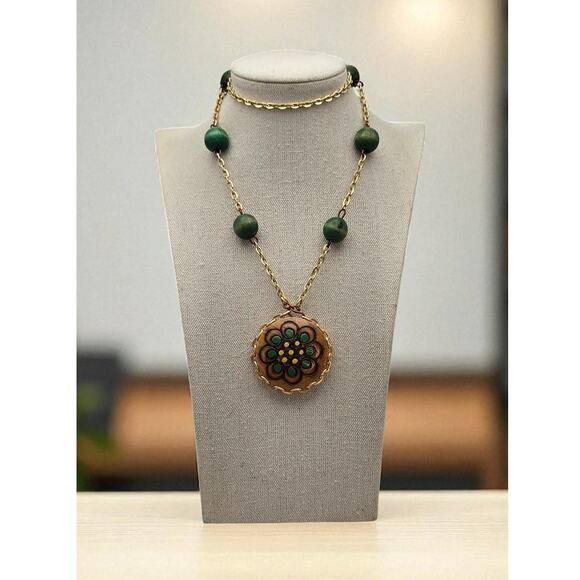 Vintage Green Bead Reversible Floral Pendant Boho Necklace - Picture 7 of 7